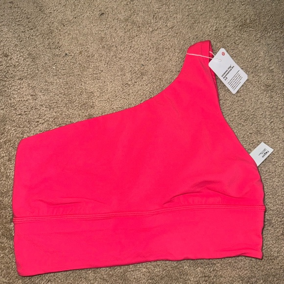 LULULEMON Asymmetrical bra A/B cup - Picture 2 of 3